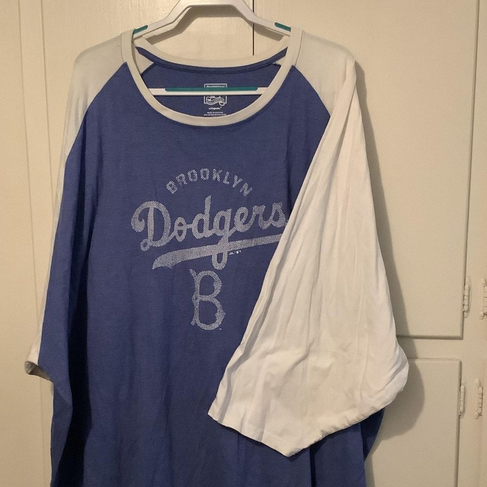 Brooklyn Dodgers Raglan Tee in a 6X